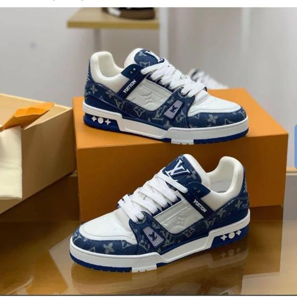 Louis Vuitton Sneakers