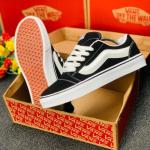 Vans Sneakers